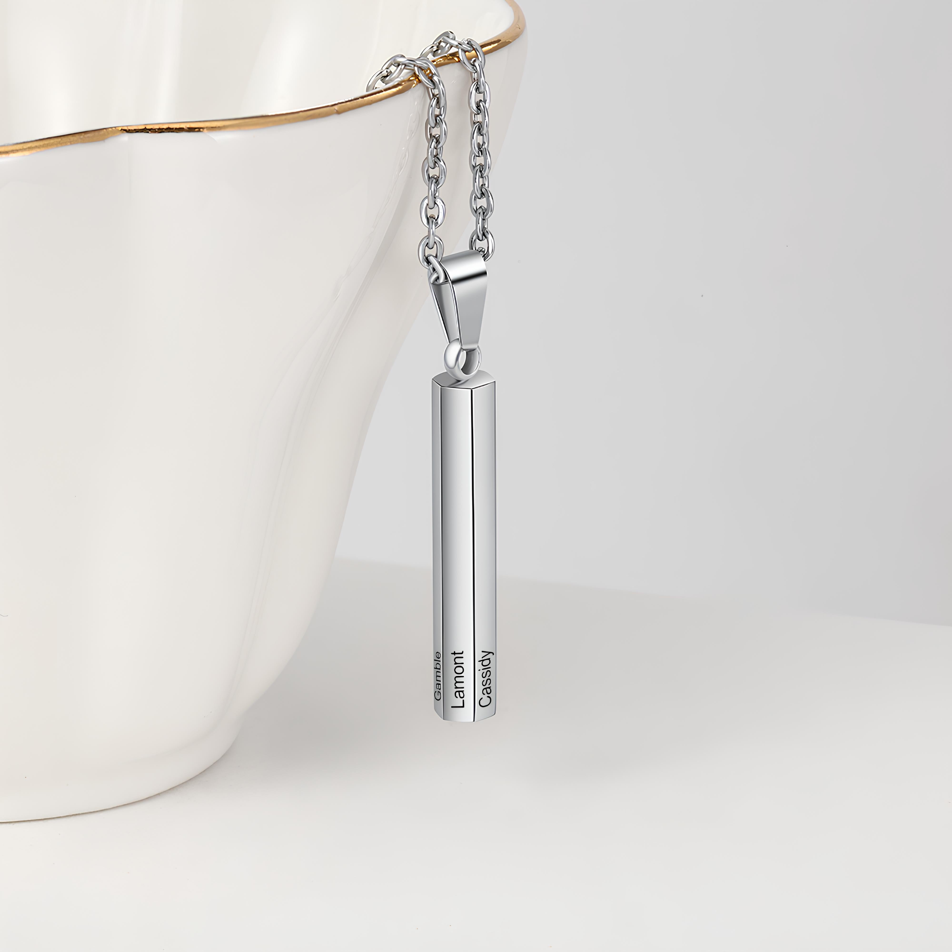 Bar Necklace with 1-6 Names